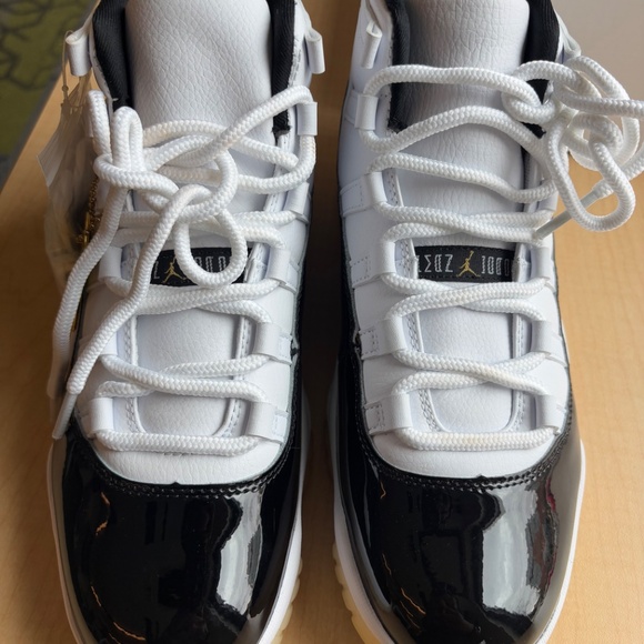 Jordan 11 Retro DMP Gratitude (2023),BLACK/WHITE/METALLIC GOLD,CT8012-170 - Picture 4 of 11